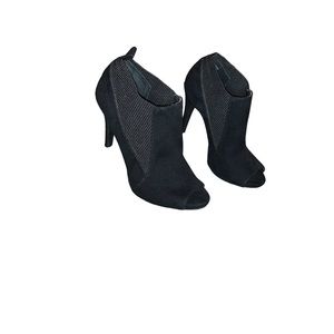 Simply Vera Vera Wang Black Suede Leather Heels, Size 7.5 M